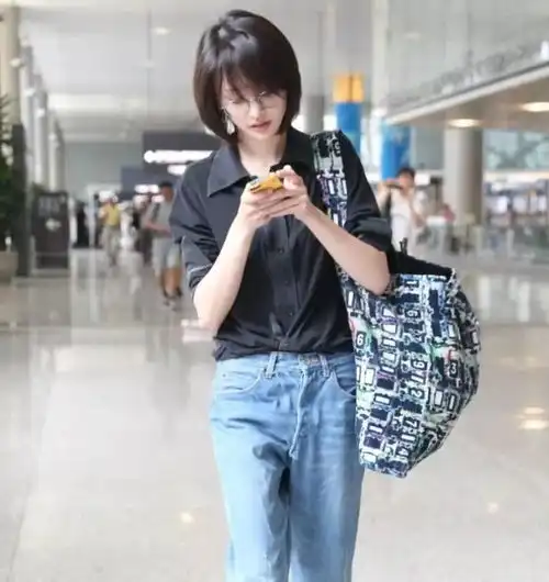 郑爽又变回小仙女了,化妆素颜差距十万八千里