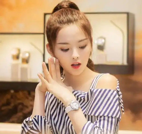 杨超越真实善良的她,是如何成长为潜力女星的