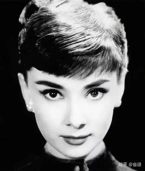 高冷女神都在用的头像好