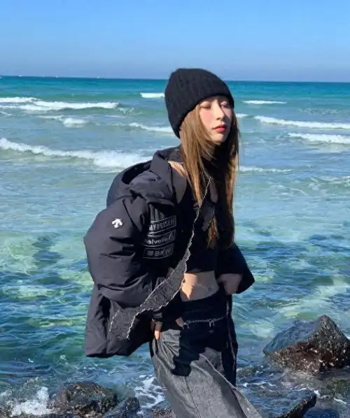 ins时尚博主最新穿搭来袭甜美淑女风,让你秒变温柔女神