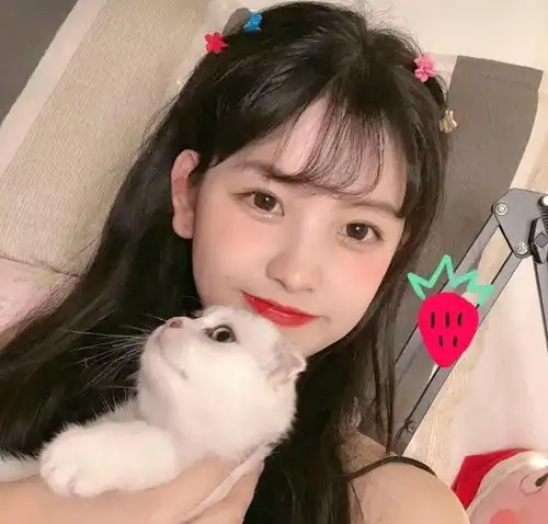 换个头像,做一个明媚女孩
