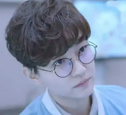 神仙壁纸头像焦俊艳好甜,笑起来眉眼弯弯