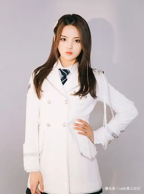 杨超越告别感言崩溃大哭,舞台功力是不行,可是穿衣好看就够了