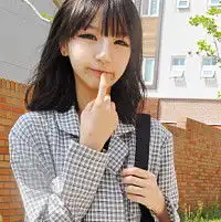 烂漫的时尚女生个性头像与其卑微的恋爱还不如选择单5