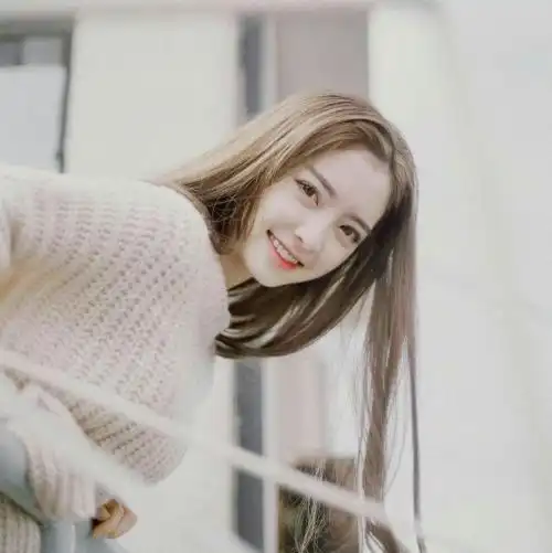 女邻居坐我老公顺风车上班,我在车上偷放录音笔,听到录音后愣住