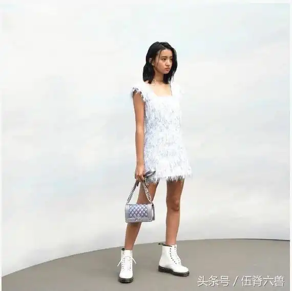 工藤静香母女罕见合影,15岁女儿大长腿吸睛,网友基因太强大