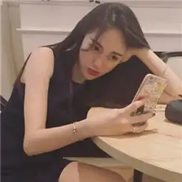 有没有好看的三人女头像就是那种三张头像里都是一个人的真人头像