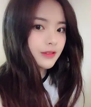 杨超越微信头像曝光看到头像上四个字后,网友炸了社会人