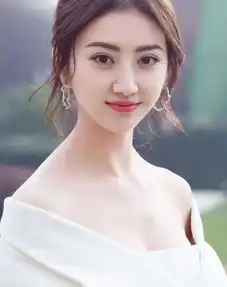 张继科新恋情曝光与美女牵手回家,女方撞脸马苏身材不输景甜