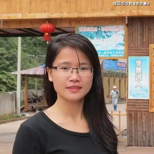 广西女教师越级报警救女学生,现状曝光丢了工作改卖螺蛳粉