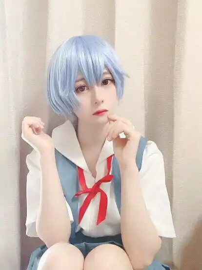 三无少女绫波丽,感受jk少女的美
