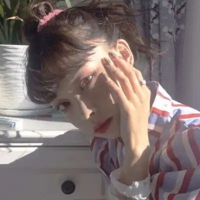 侧面头像女生唯美漂亮女生侧身头像高清图片
