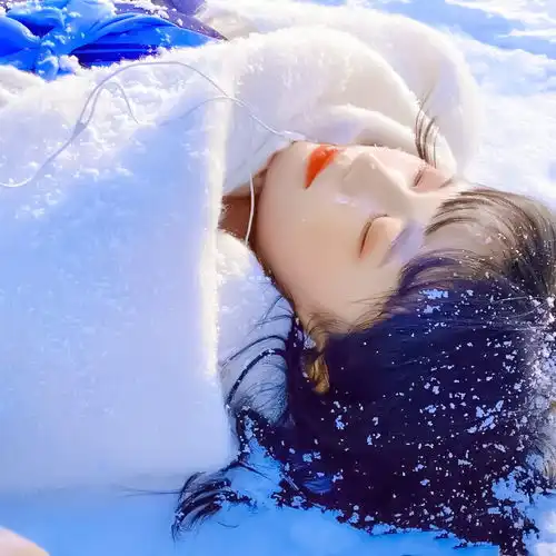 女生头像手捧花风雪