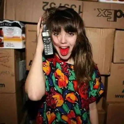 女生头像全世界在催着我长大,却没有人问我累不累