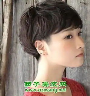 小个子瓜子脸女生短发发型图片甜美又可爱味道