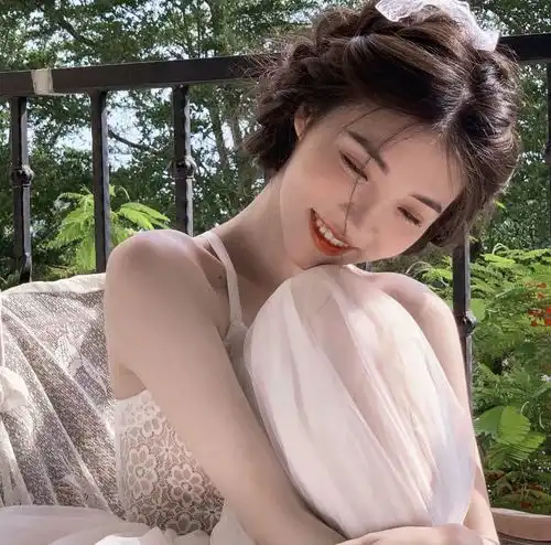 美女图片头像高清沟沟耳