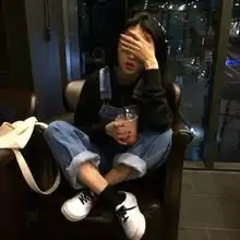 风格女头像真人绿酒