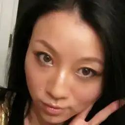 小烟熏大眼妆性感名媛风通透轻薄妆组图