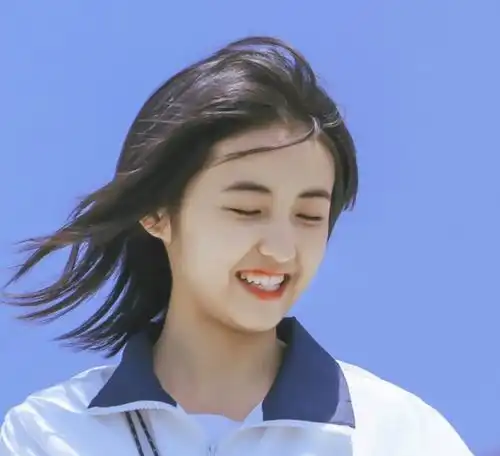 张子枫图片高清头像