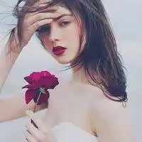 头像女生简单气质有花的唯美意境