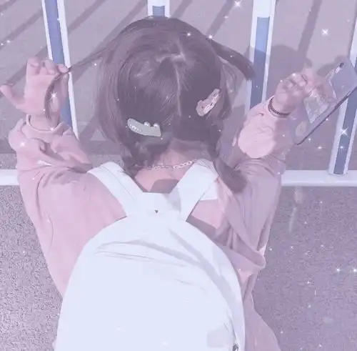 仙气粉色女生头像怜爱