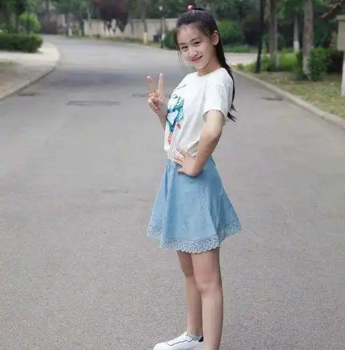 田亮女儿森碟出席代言活动,网友女版田亮
