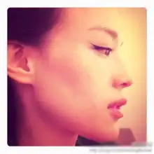 普通自然真人头像女侧脸
