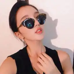 女生头像无水印新浪微博韩图邮递员