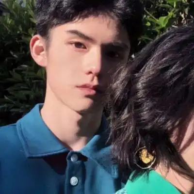 女生头像真人好看一人一