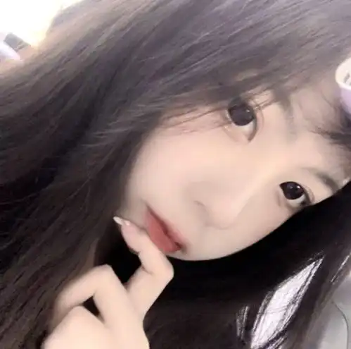 风格女头情绪化文案没有艺术家不爱自己的缪斯