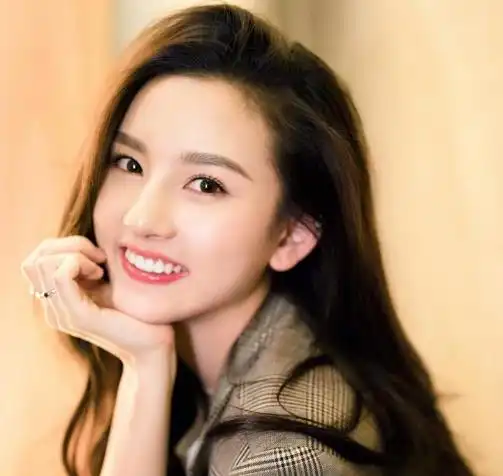 艺人原名肖战不是头版王一博原名更好听,和宋祖儿很搭配