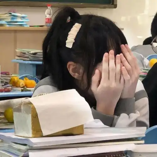 13岁头像女生一个人多张