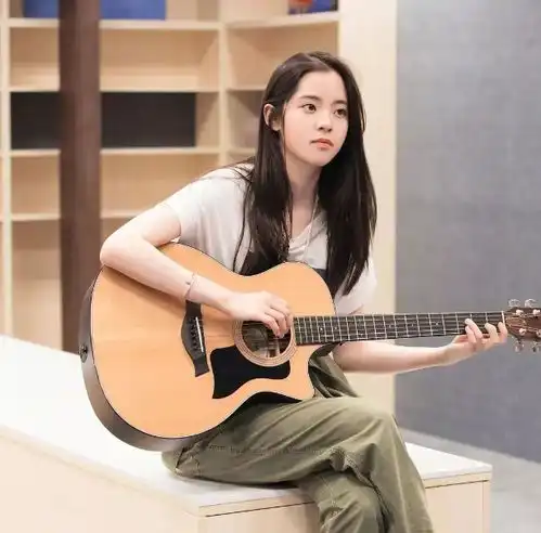 欧阳娜娜少女感满满,一身碎花裙让她颜值爆表