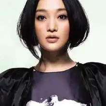魅力女星周迅时尚演绎优雅妆
