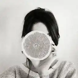 有没有类似这张图的,上下面是白色的,拿来做头像的﹏