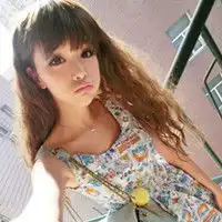 年轻女生头像洋娃娃