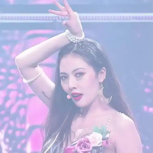 泫雅ins更新舞台美照精选换头像走起