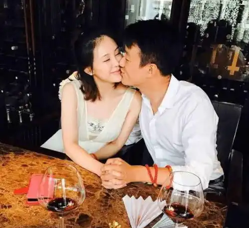 接吻头像女生专用关悦
