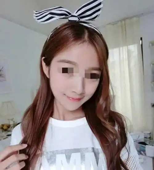 回顾18岁女孩被44岁男子包养,事后收到5万现金,却全部变成冥币