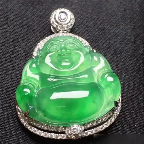 翡翠佛公应用广泛,男女来少皆可佩戴,能给人带来好的心情