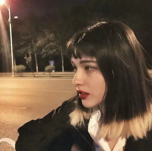 qq头像女生欧美短发年轻