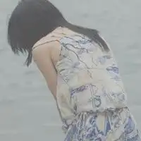 美女漫步qq海边头像自命受苦都只因能离不离