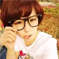 非主流戴眼镜女生头像