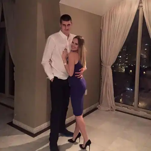 是好是坏1.5亿先生婚前瘦成霍华德可乐上瘾,曾4月胖到300斤