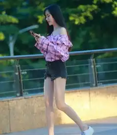 细雨朦胧,醉了一场相逢,或许,前世注定,让我们有这一程的同行