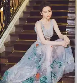 刘亦菲竟然撞了赵丽颖的皮皮虾礼服,两位小仙女,谁更美
