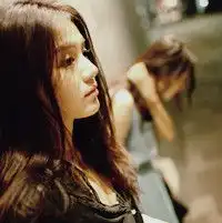 我可以把你抱紧身体里吗伤感唯美女生头像