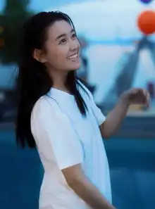 昔日人气童星蒋依依,如今长成18岁少女,颜值远超欧阳娜娜