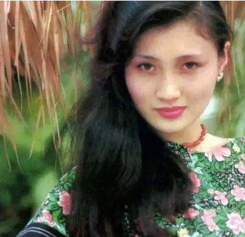 曹曹爱八卦的个人展示页