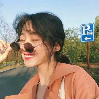 女性头像简单气质成熟q